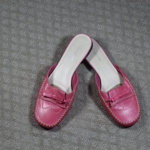 NWOT Madeline Size 8M Pink "Lark" Slide On Mule Flats